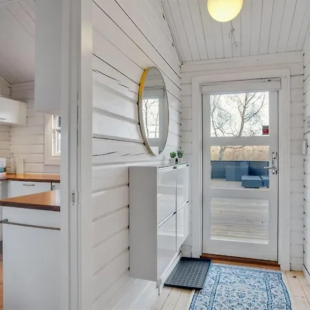 Dorthea - 200m From The Sea By Interhome